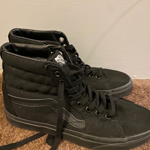 Shoes - Picture 3 of 4